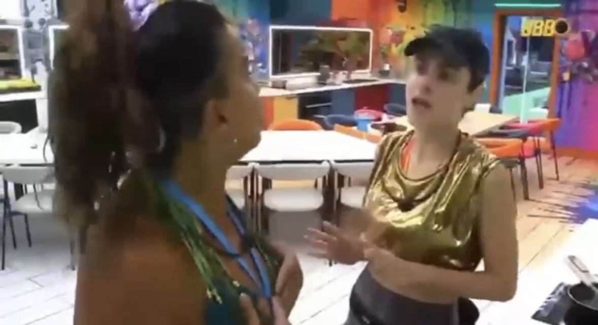 Solange insinua que Ana Paula foi praguejada pela mãe, cita falta de maternidade e web reage

