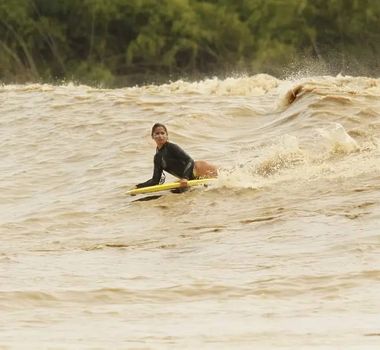 Imagem - Atleta paraense disputa campeonato brasileiro feminino na Pororoca do Maranhão