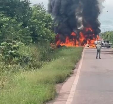 Imagem - Colisão entre caminhões provoca explosão, mortes e interdita PA-150 entre Moju e Tailândia