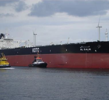 Imagem - Petroleiro do Kuwait é atingido em Dubai e tensão no Golfo volta a acender alerta global