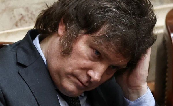 Justiça da Argentina suspende trechos cruciais da reforma trabalhista de Milei