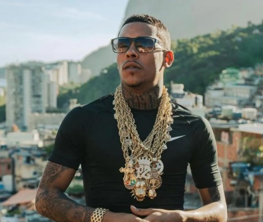 Casa de MC Poze do Rodo é invadida durante a madrugada no Rio