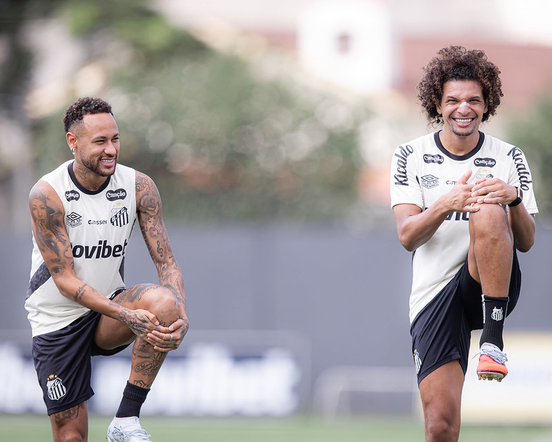 Neymar treinou normalmente e está apto para enfrentar o Leão - 