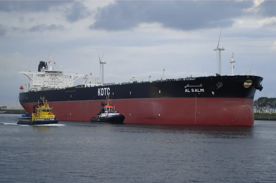 Petroleiro do Kuwait é atingido em Dubai e tensão no Golfo volta a acender alerta global