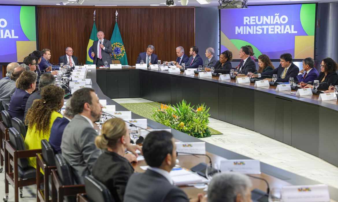 Reunião ministerial marcou despedida dos que vão concorrer em outubro

