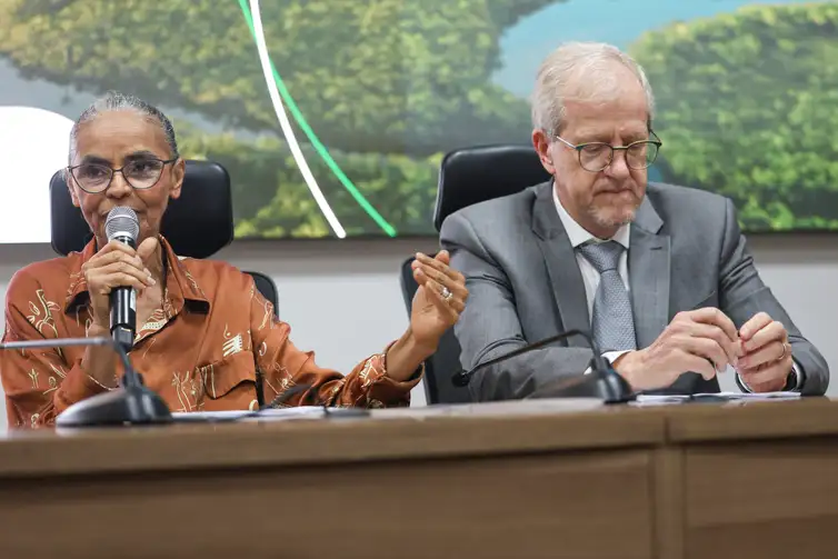 (A iniciativa tem como objetivo promover a inclusão produtiva, fortalecer cooperativas e impulsionar o desenvolvimento científico e tecnológico na região.)