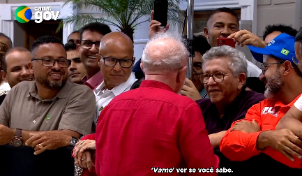 A situação gerou risos entre o público presente durante a agenda, que incluía visita às obras do VLT

