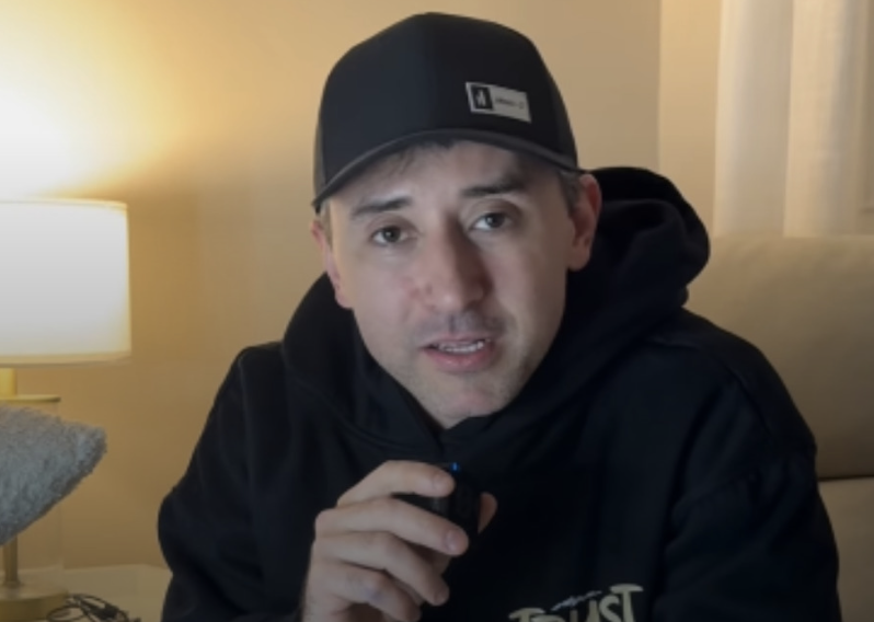 Junior Pena ficou 60 dias detido e já havia aceitado ser deportado ao Brasil