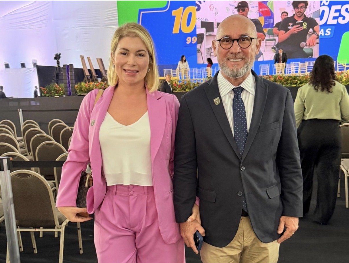 Prefeito Cristiano Vale e esposa, Lígia Vale
