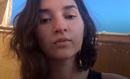 Em um vídeo publicado recentemente, Alana faz um apelo por justiça e pede apoio da população para que o crime não seja esquecido