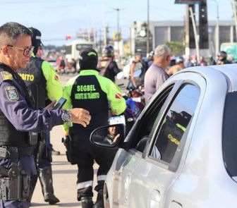 Imagem - Blitz na canaleta do BRT flagra mais de 150 motoristas irregulares em Belém