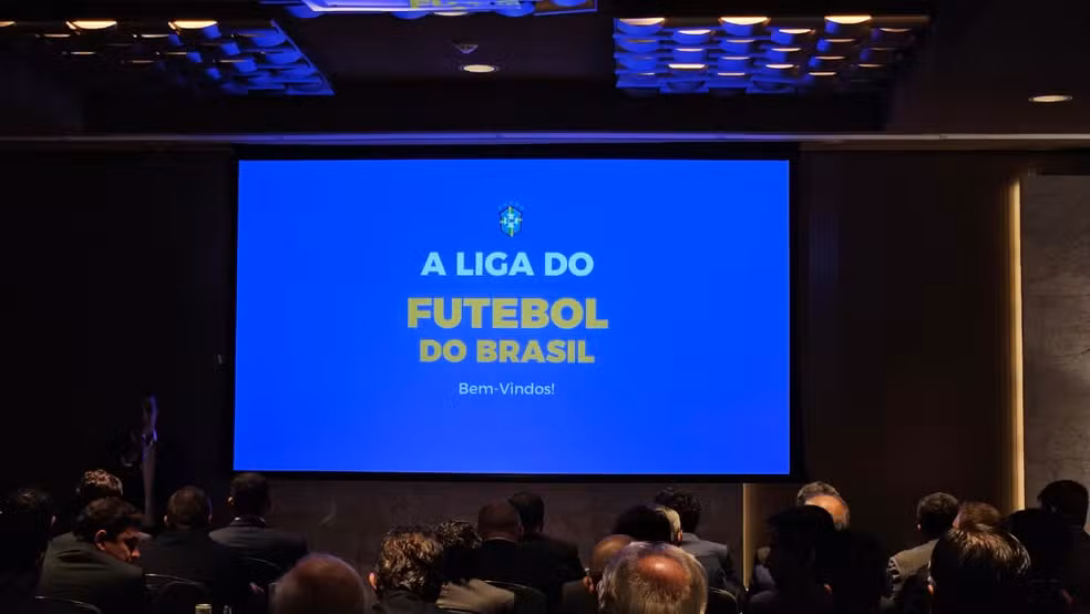 Em reunião com dirigentes dos 40 clubes das Séries A e B, a entidade apresentou um estudo