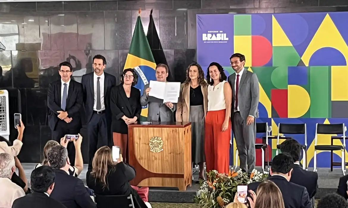 O texto também prevê protocolos específicos para desaparecimentos e reconhece vulnerabilidades agravantes