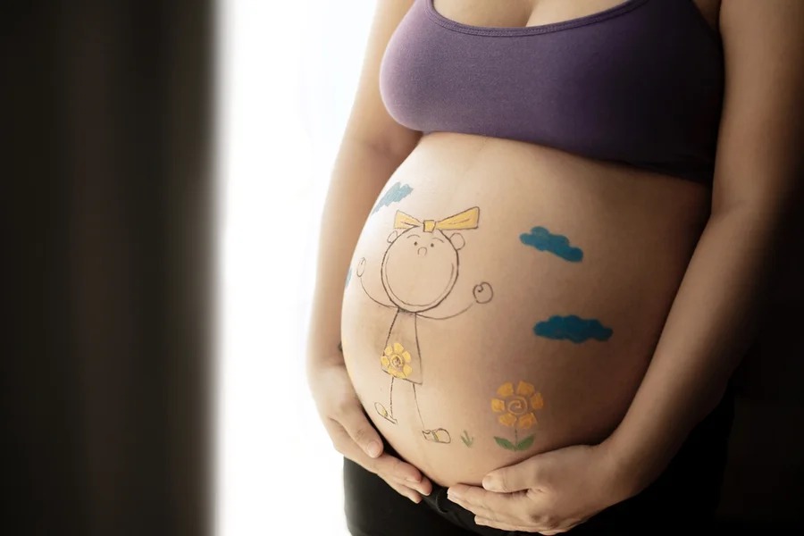 Imagem - Lei regulamenta profissão de doula no Brasil e garante presença no parto em redes pública e privada