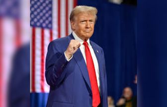 Trump diz que Irã 'só está vivo para negociar' e ameaça reação