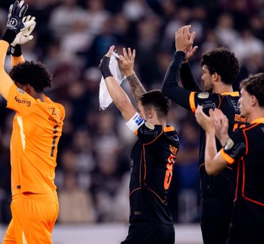 Imagem - Corinthians vence Platense na estreia de Fernando Diniz e encerra jejum na Libertadores