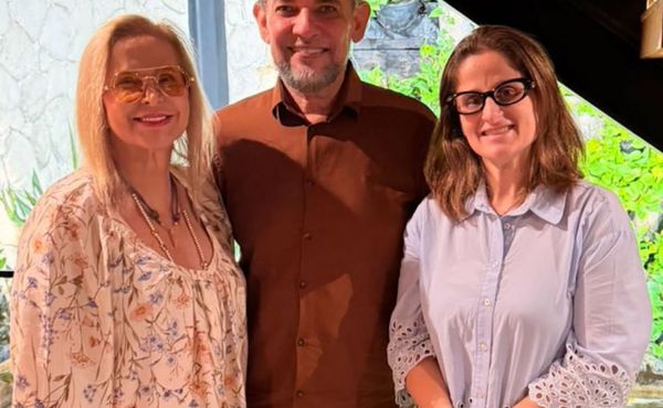 Rose Maiorana e Osvaldo Carvalho em reunião estratégica