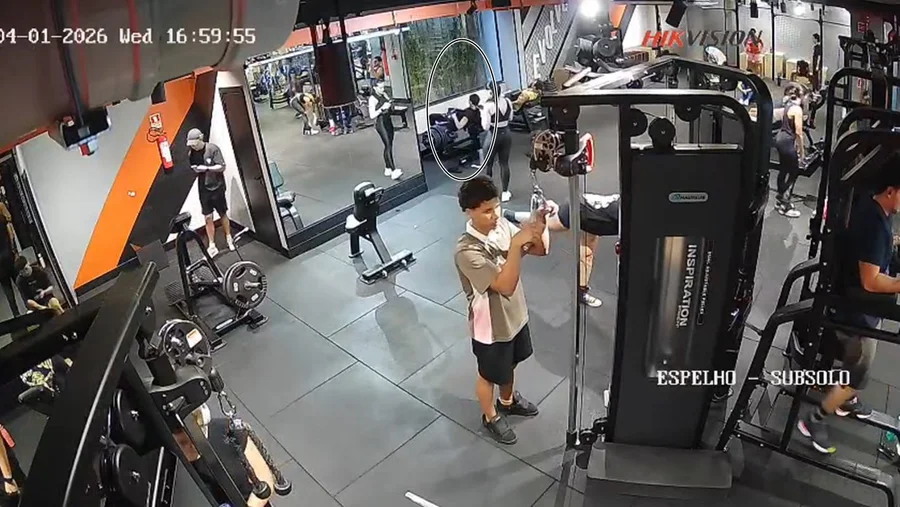 Imagem - Jovem tem joelhos esmagados por carga de 160kg na academia; vídeo