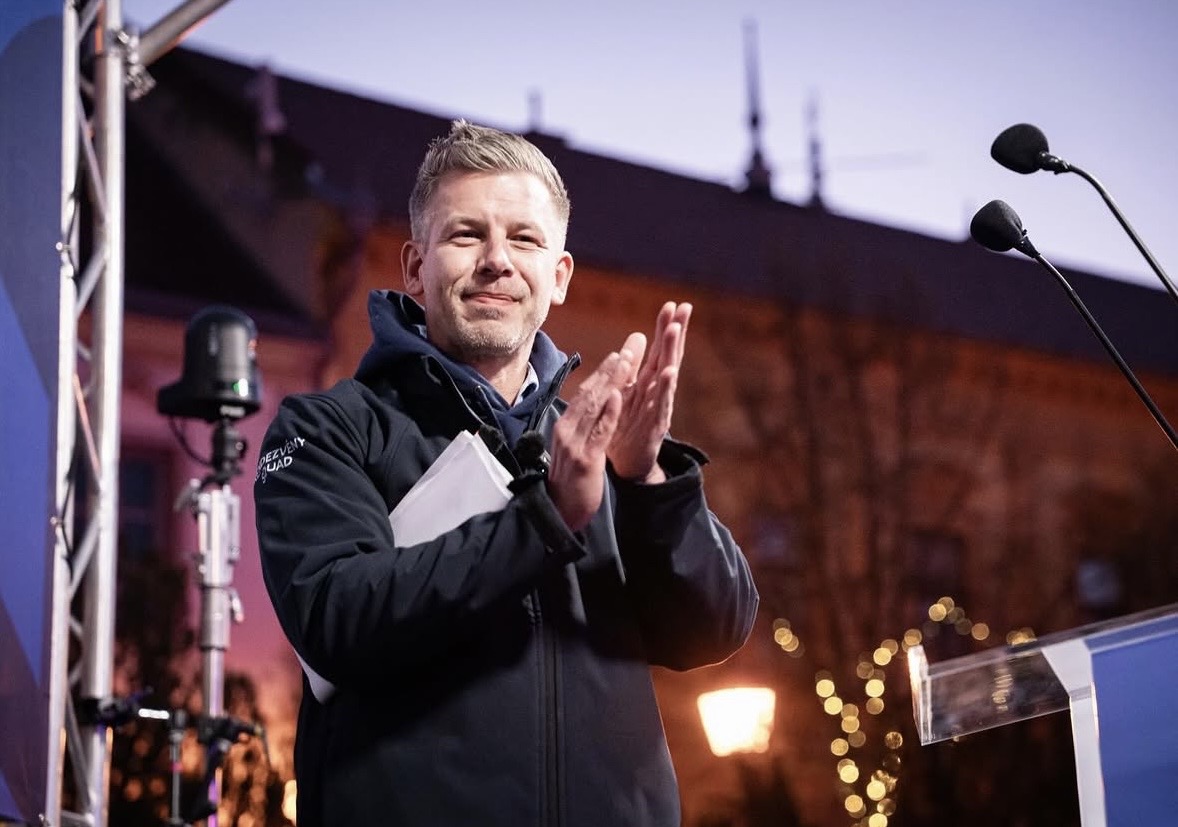 Péter Magyar derrota Orbán e encerra ciclo de 16 anos no poder

