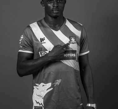 Imagem - Jogador morre após ataque armado a ônibus de equipe em Gana