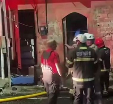 Imagem - Incêndio atinge residência no bairro Curió-Utinga, em Belém
