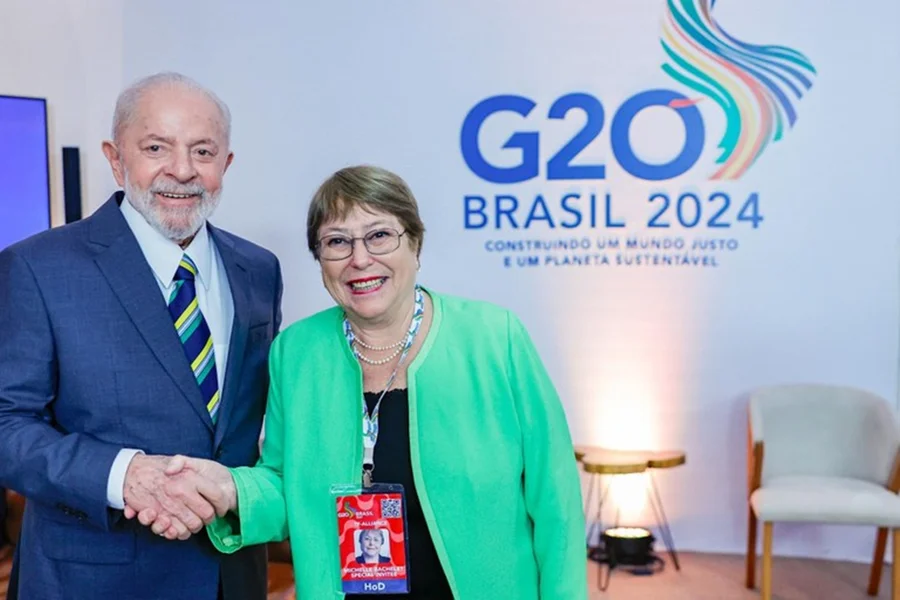 Presidente deve tratar do tema durante fórum sobre democracia em Barcelona