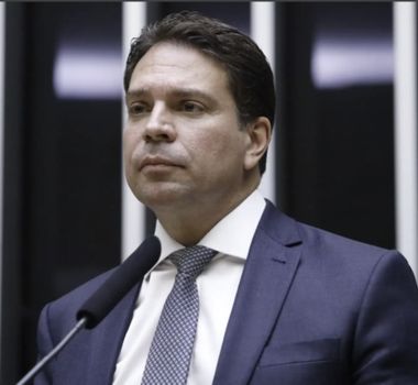 Imagem - Governo dos EUA divulga foto de Alexandre Ramagem preso pelo ICE