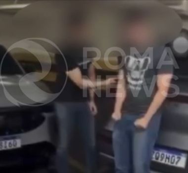 Imagem - Vídeo mostra suspeitos ‘brincando’ com taser em estacionamento; arma foi usada na vítima em situação de rua
