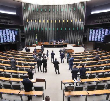 Imagem - Câmara prioriza PEC para acabar com jornada 6x1 e mantém embate com governo