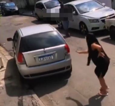 Imagem - Homem se desespera durante parto e sai de carro sem a esposa