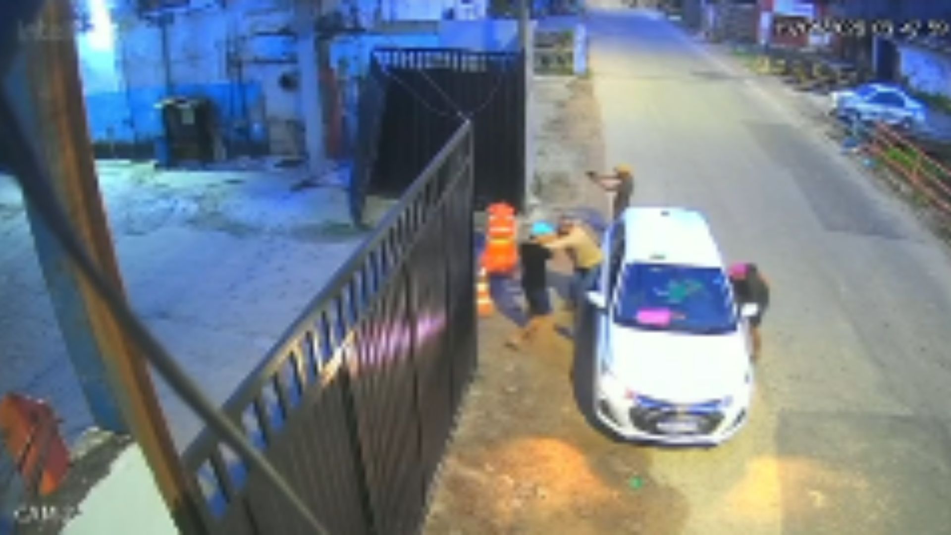Trio armado assalta passageiro e taxista no bairro do Jurunas, em Belém.