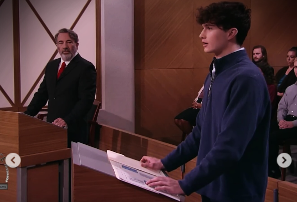 Vídeo de pai que processa filho gay após 'cura gay' viraliza e gera debate nas redes