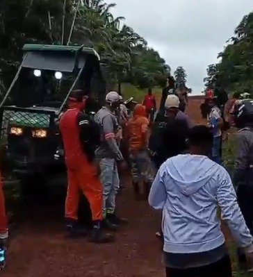 (A manifestação ocorreu em frente a uma unidade da empresa e terminou com denúncias de agressões físicas e disparos de arma de fogo contra os manifestantes.)