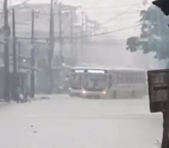 Imagem - Ananindeua no fundo: mais de 24 horas de chuva provoca alagamentos e deixa moradores ilhados