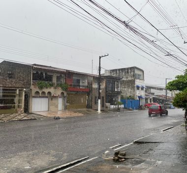 Imagem - Moradores de Belém e região enfrentam mais de 24 horas de chuva