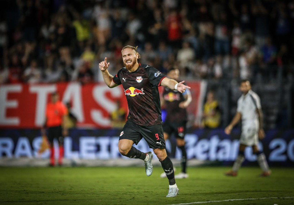Imagem - Em noite de Pitta e chuva de gols, Remo perde para o Red Bull Bragantino pelo Brasileirão