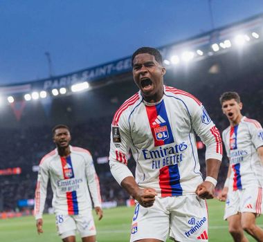 Imagem - Endrick marca em vitória do Lyon, mas é repreendido por Hakimi após dancinha: 'Jogue futebol'