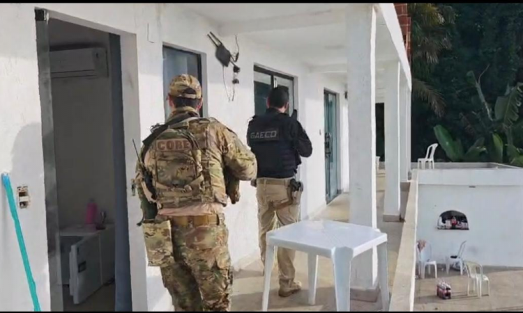 Imagem - Ação contra facção no Vidigal termina com prisão e deixa trilha fechada após tiroteio