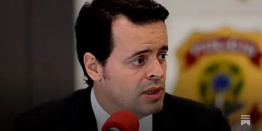 (Delegado da Polícia Federal Marcelo Ivo de Carvalho)