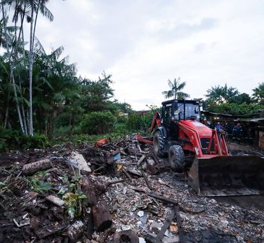 Imagem - Moradores denunciam lixão irregular no canal do Mata Fome