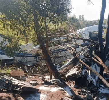 Imagem - Avião cai no Paraguai e US$ 2 milhões desaparecem após saque massivo de moradores