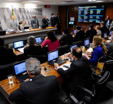 Imagem - CCJ da Câmara aprova PEC que propõe o fim da escala 6x1