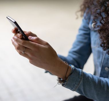 Imagem - Governo quer obrigar plataformas a remover conteúdo íntimo sem consentimento em até 12 horas