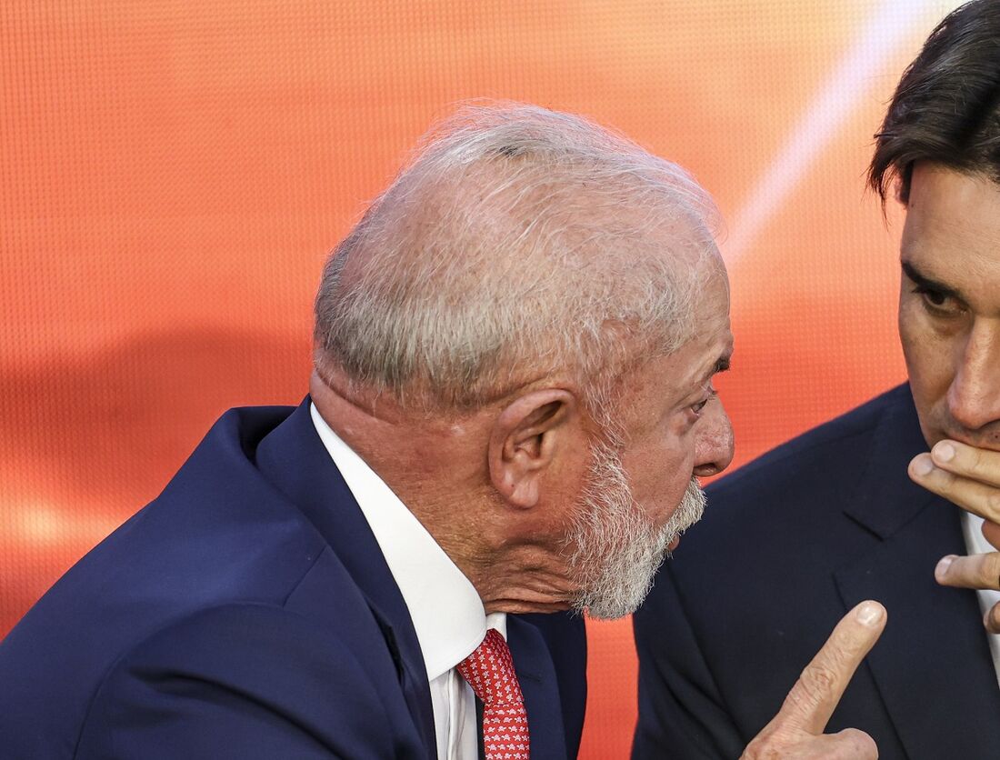 Imagem - Lula fará procedimentos para tratar ceratose e tendinite em São Paulo