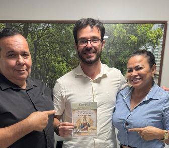 Imagem - Deputado recebe convite para lançamento do cartaz do Círio de Nossa Senhora do Cenáculo