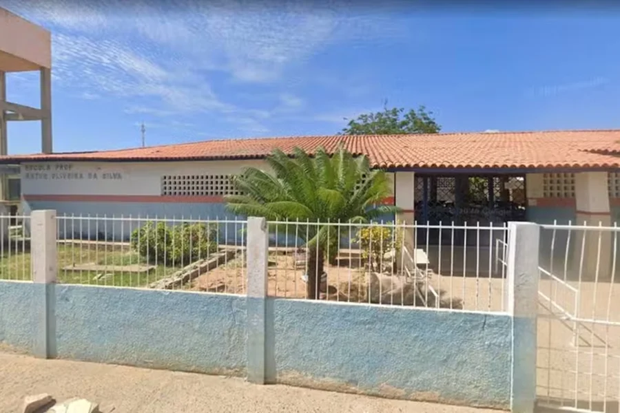 Imagem - Professor é afastado após ficar nu em sala de aula no interior da Bahia
