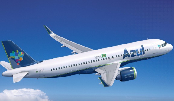 (Avião da Companhia Aérea Azul)