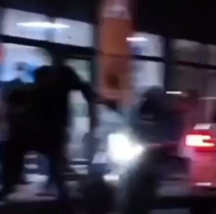 Imagem - Briga em frente a hospital no Icoaraci termina com motociclista esfaqueado