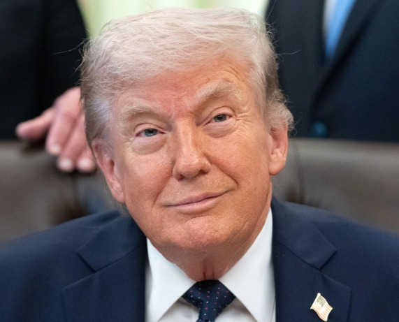 (Presidente dos Estados Unidos, Donald Trump)