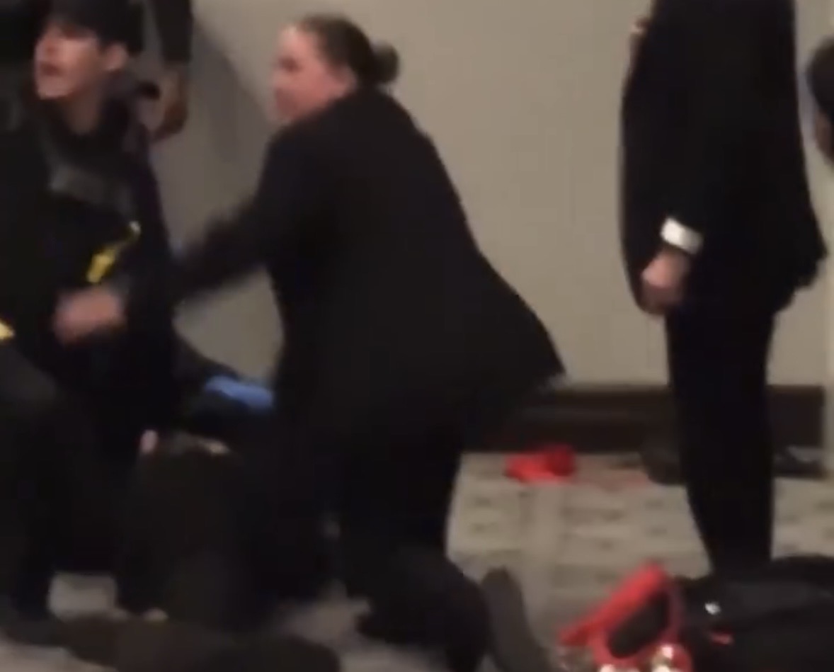 Imagem - Vídeo flagra momento da prisão de atirador que atacou Trump